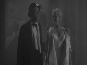 the notorious landlady 1962 Jack Lemmon and Kim Novak in the fog